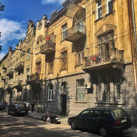 Friends Hostel Lviv Rustaveli Str Exteriör bild